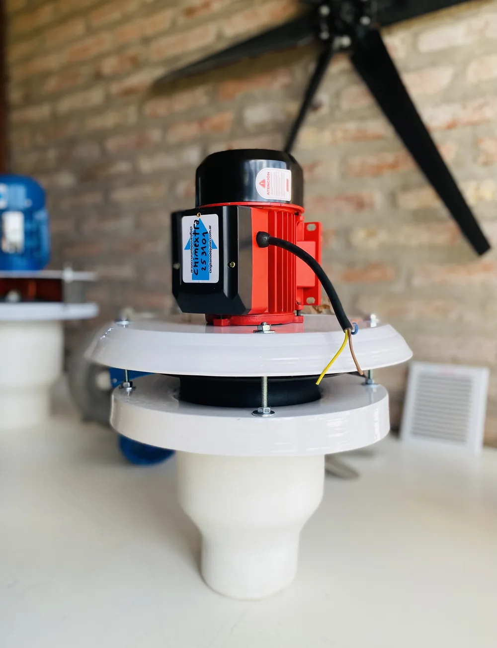 Extractor para techo con motor y sombrerete